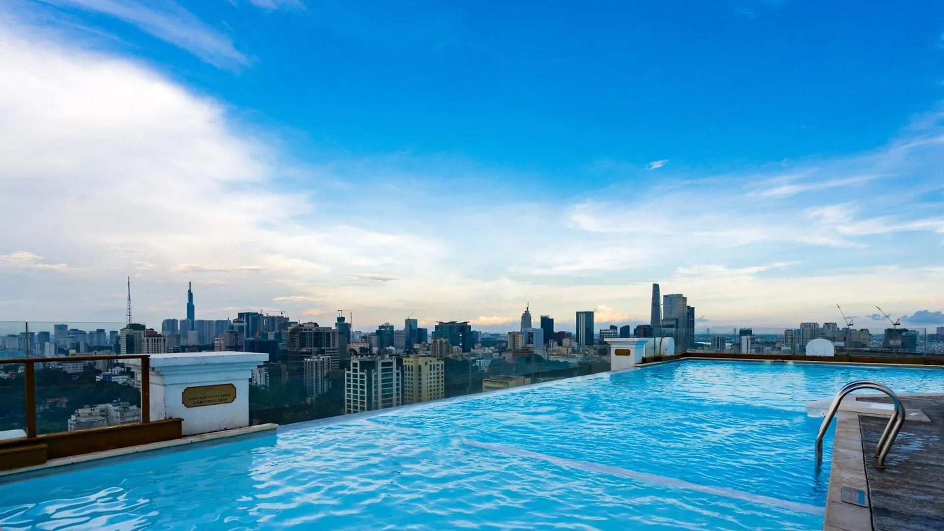 Salute De Leman - Luxury Apartment Distrist 3 Ho Chi Minh City Vietnam