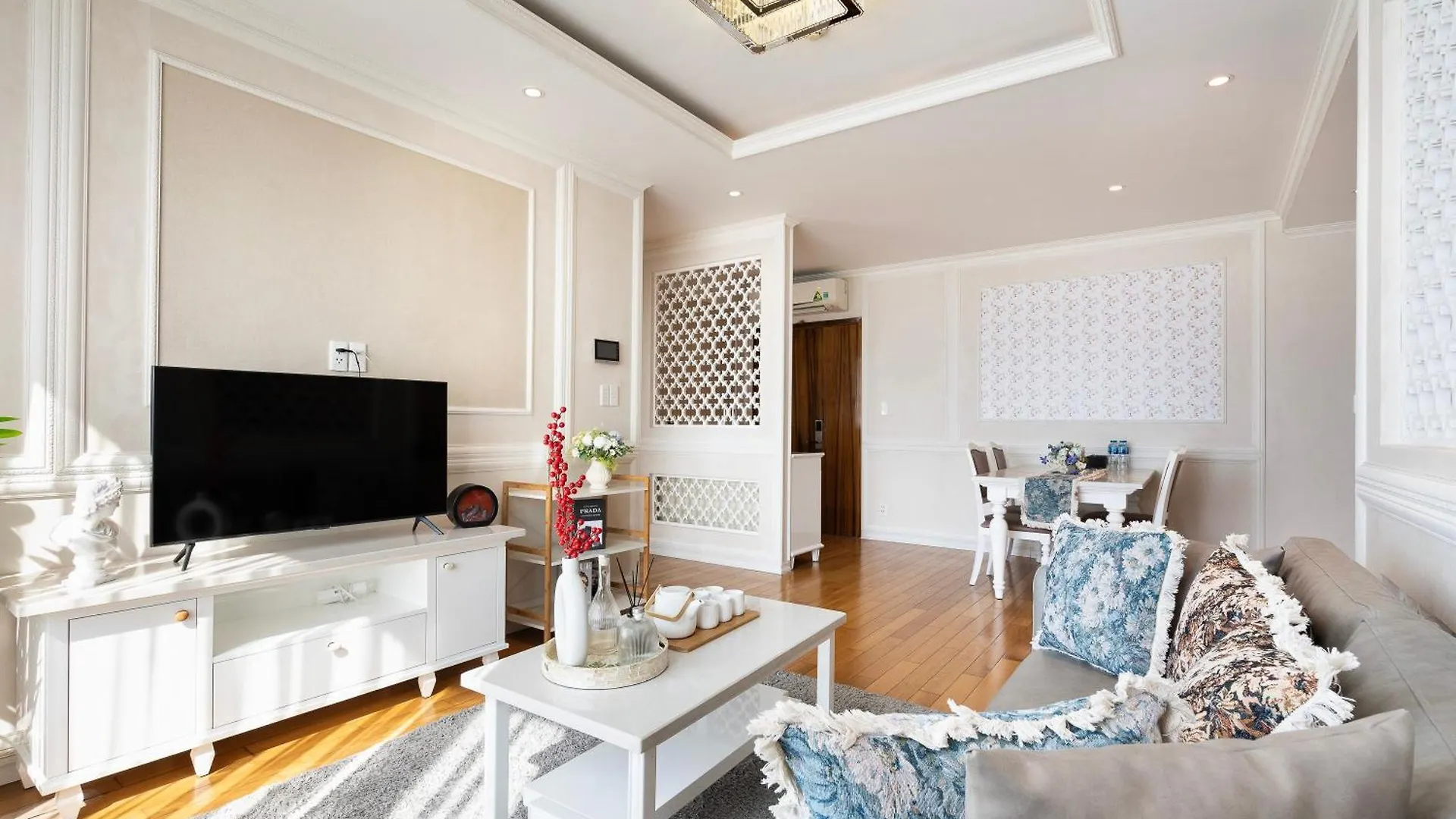 Salute De Leman - Luxury Apartment Distrist 3 Ho Chi Minh City Vietnam