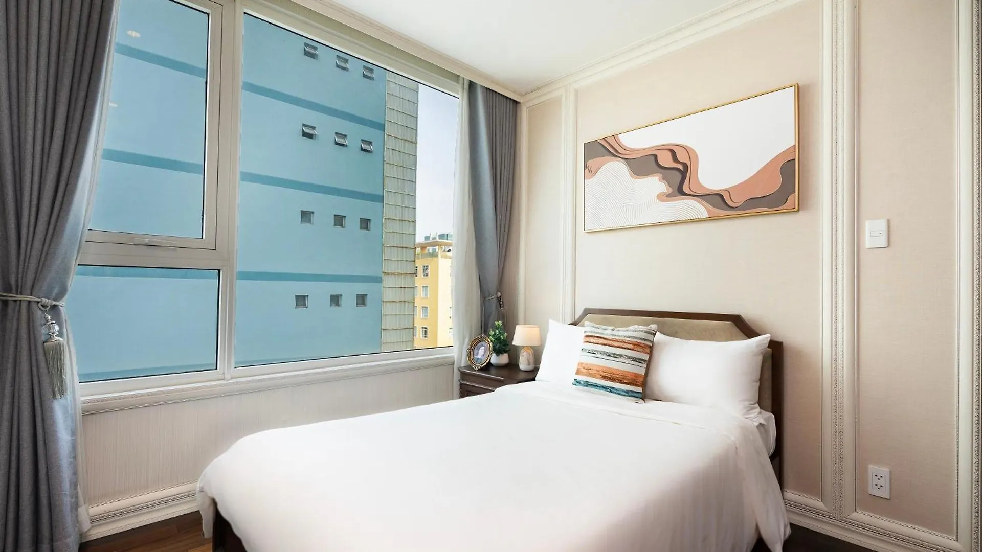 Salute De Leman - Luxury Apartment Distrist 3 Ho Chi Minh City