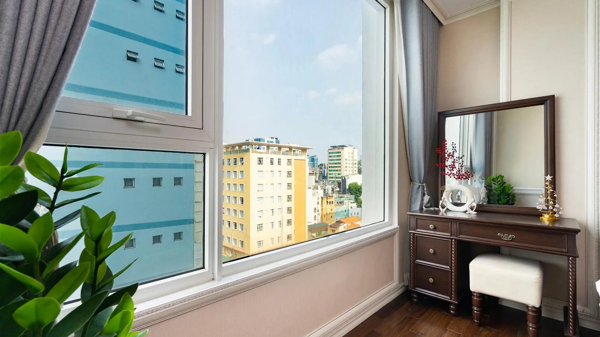 Salute De Leman - Luxury Apartment Distrist 3 Ho Chi Minh City